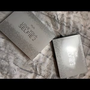 Love your selfie 2 pallet